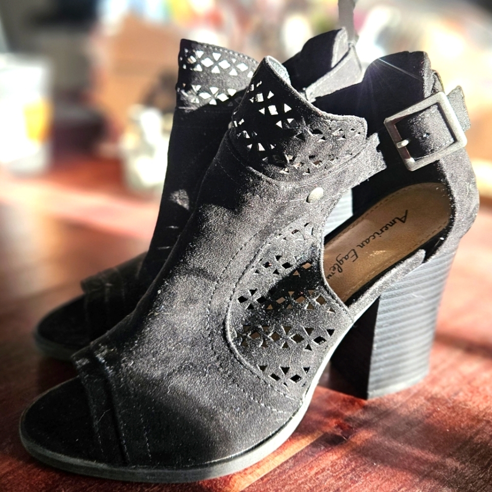 American Eagle Black Heeled Sandals Size 7